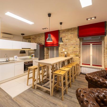 Deluxe Central Elizabeth Residence W/ 4Bedrm, 2Bathrm, 1Lvngrm Budapeste Exterior foto